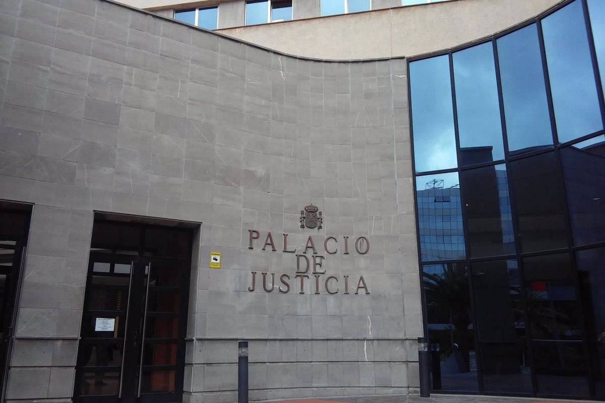 Eight sentenced to a total of 21 years in prison for drug dealing at Tenerife nightclub