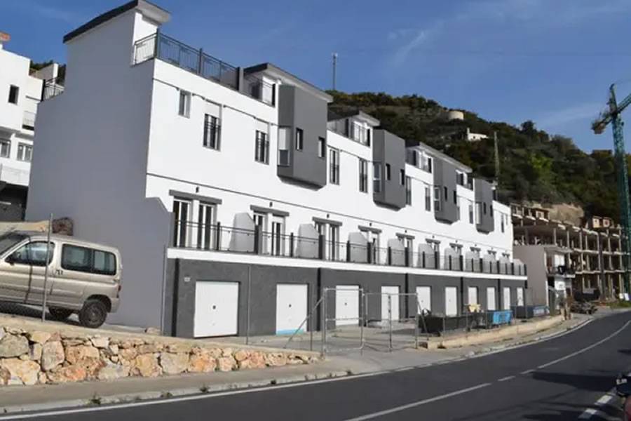 40% of new homes in the Canary Islands are owned by people with five or more properties