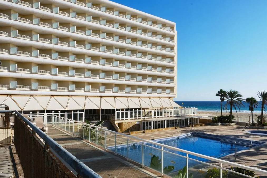 Holidaymakers outraged over deteriorating conditions at Oliva Beach Hotel