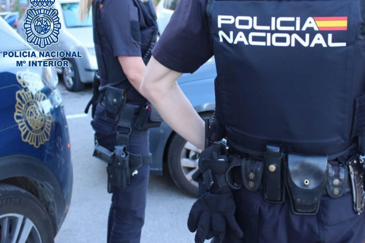 Stolen Rolex watch leads to arrest of a carer and her accomplice in Lanzarote