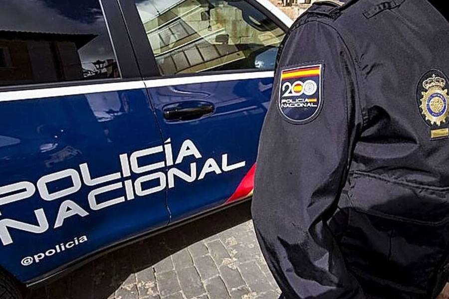 Man hiding in car in Tenerife leads police to find cocaine and cash in boot