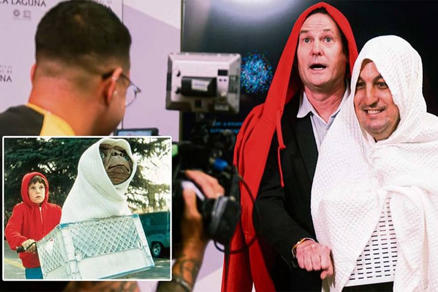 ‘Elliott’ recreates iconic E.T. moment 42 years later in Tenerife