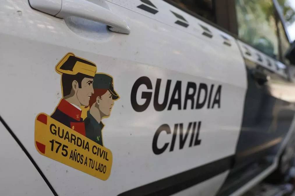 Man arrested in south Tenerife for attempting to kill his wife in front of their baby daughter