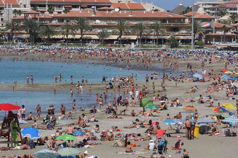 Canary Islands set tourism records: Nearly 18 million visitors and €22 billion in spending