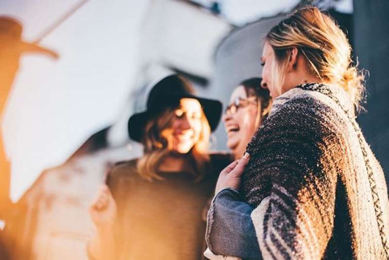 How to meet new people in the Canary Islands