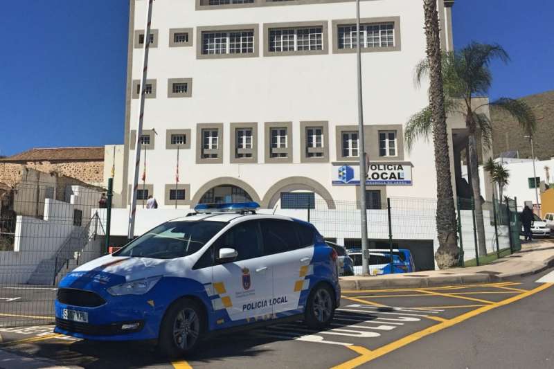 Man arrested in south Tenerife for attempted murder of wife found dead in police custody 