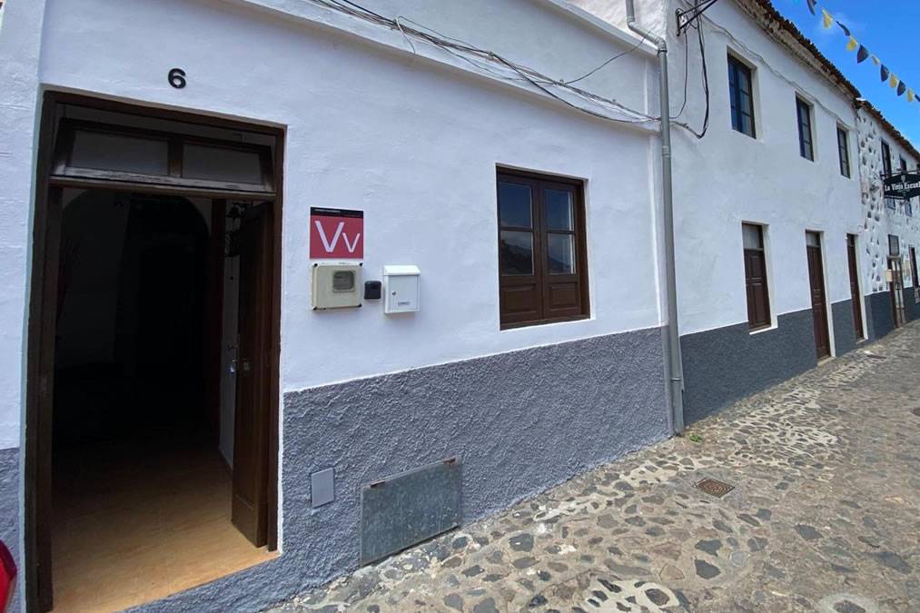 The Canary Islands added an extra 48,000 holiday homes in October