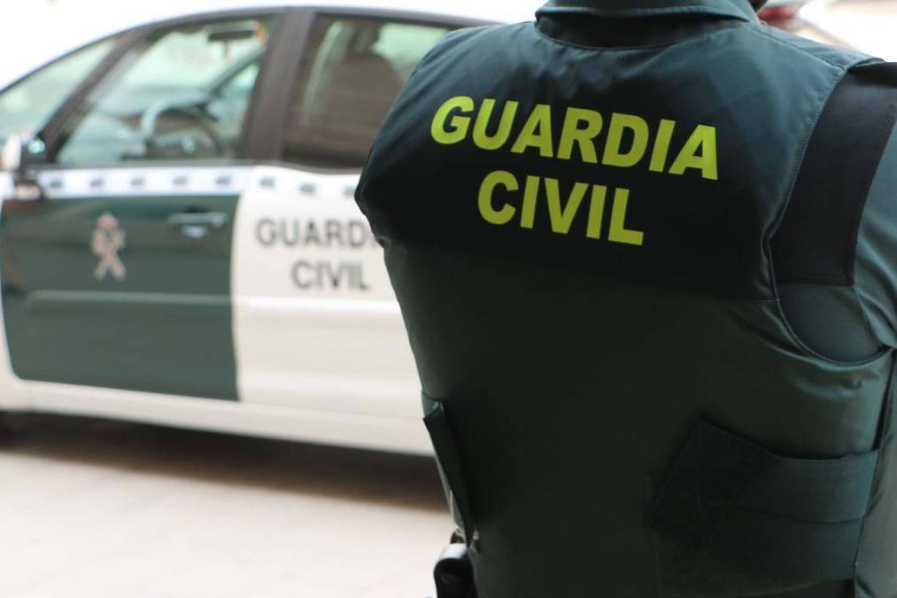 Guardia Civil detains five youths for theft and fraud in Costa Teguise