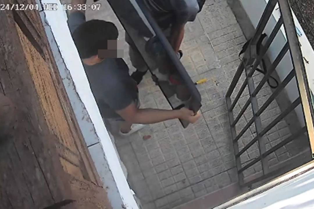 British cancer patient's home in Tenerife burgled while he was upstairs resting