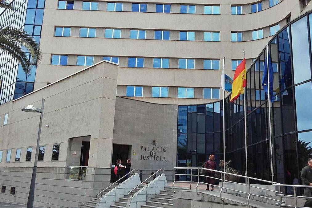 Estate agent in Tenerife faces trial for alleged fraudulent apartment sales