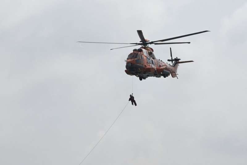 Search underway for missing man who fell into the sea off the Tenerife coast