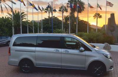 Canaries for business events: How to arrange bus rental and group travel on the islands