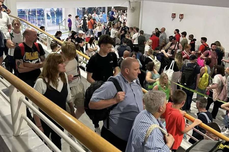 Government acknowledges “occasional delays” in passport control at Tenerife South Airport