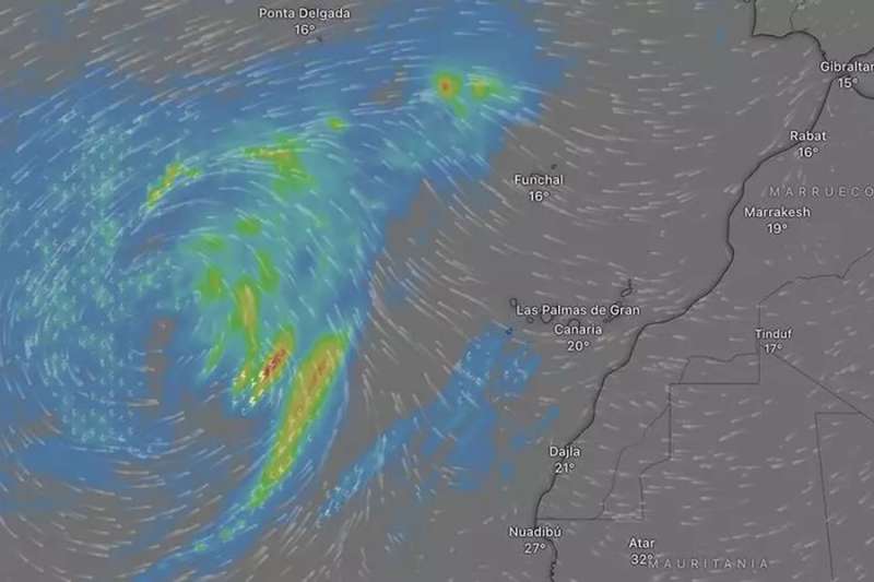 Government raises alert situation to “high-risk” as Storm Dorothea hits the Canary Islands