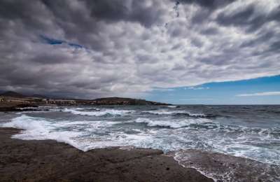 AEMET issues new weather warnings for rain, hail, and severe winds in the Canary Islands