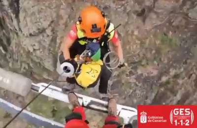 VIDEO: Hiker airlifted to safety after fall in Masca Valley