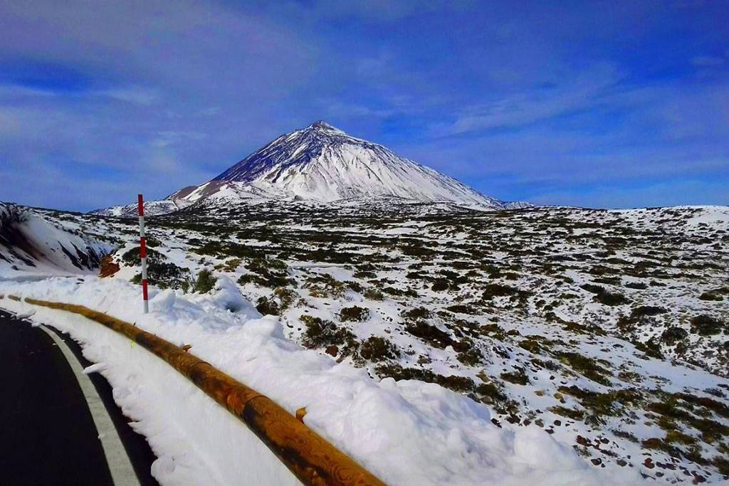 Access roads to Teide National Park are reopened 