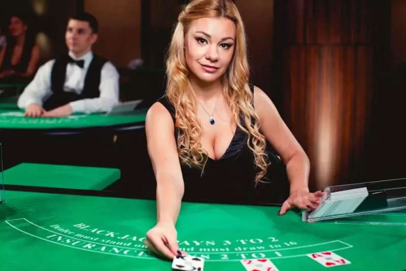 The role of live dealer games in online casinos: A new trend