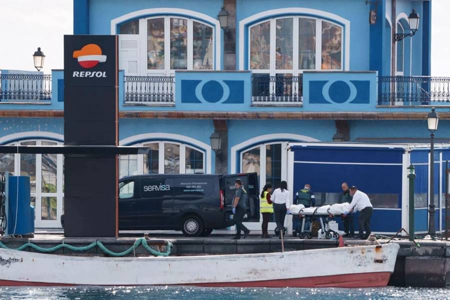 Tragedy strikes as the Canary Islands route claims two lives on New Year’s Day