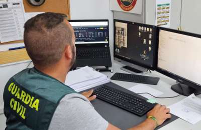 Guardia Civil issues warning as "Man in the Middle" fraud hits the Canary Islands