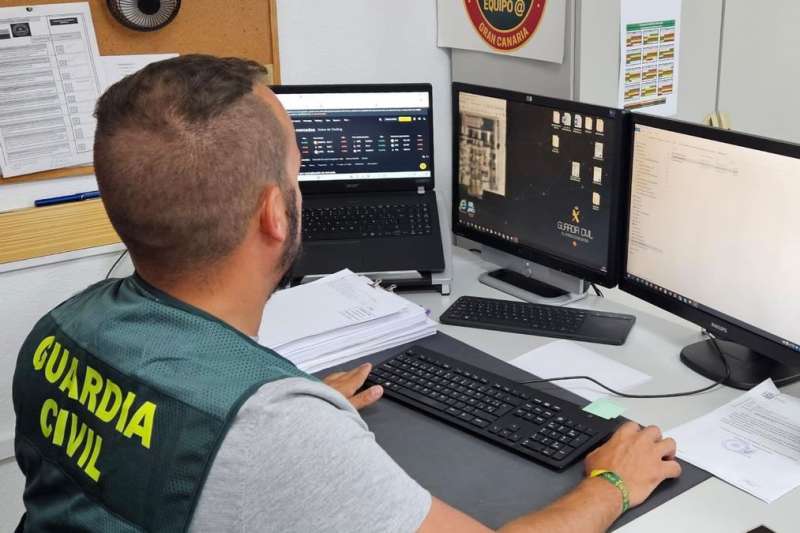 Guardia Civil issues warning as "Man in the Middle" fraud hits the Canary Islands
