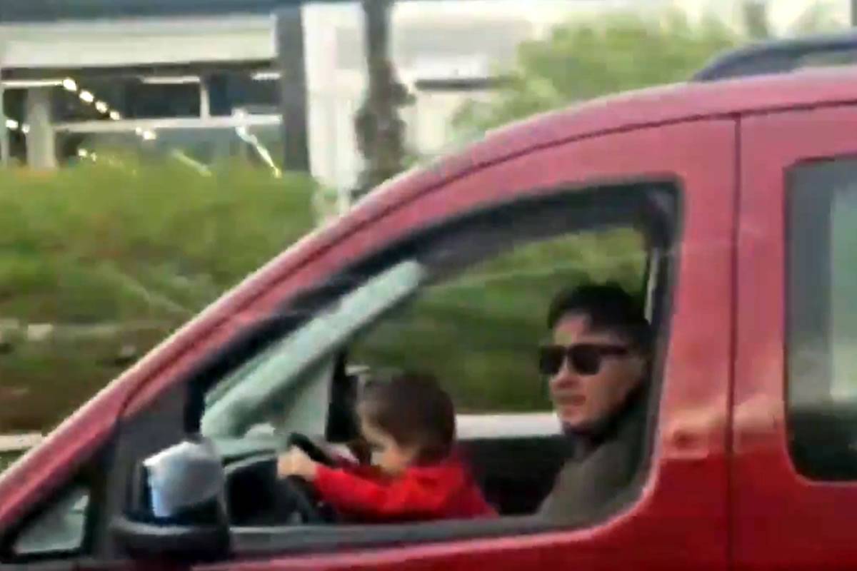 Shocking video of child steering car on motorway in Gran Canaria goes viral