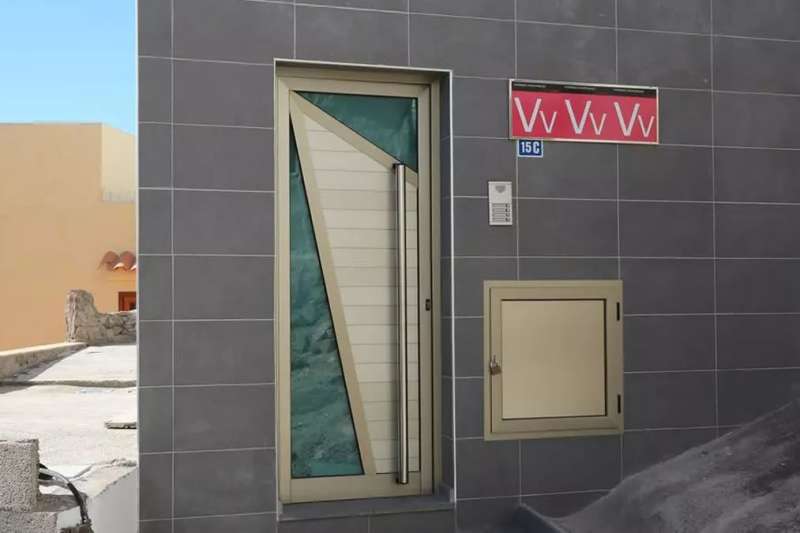 Inspecting holiday rental properties in the Canary Islands: An almost impossible task