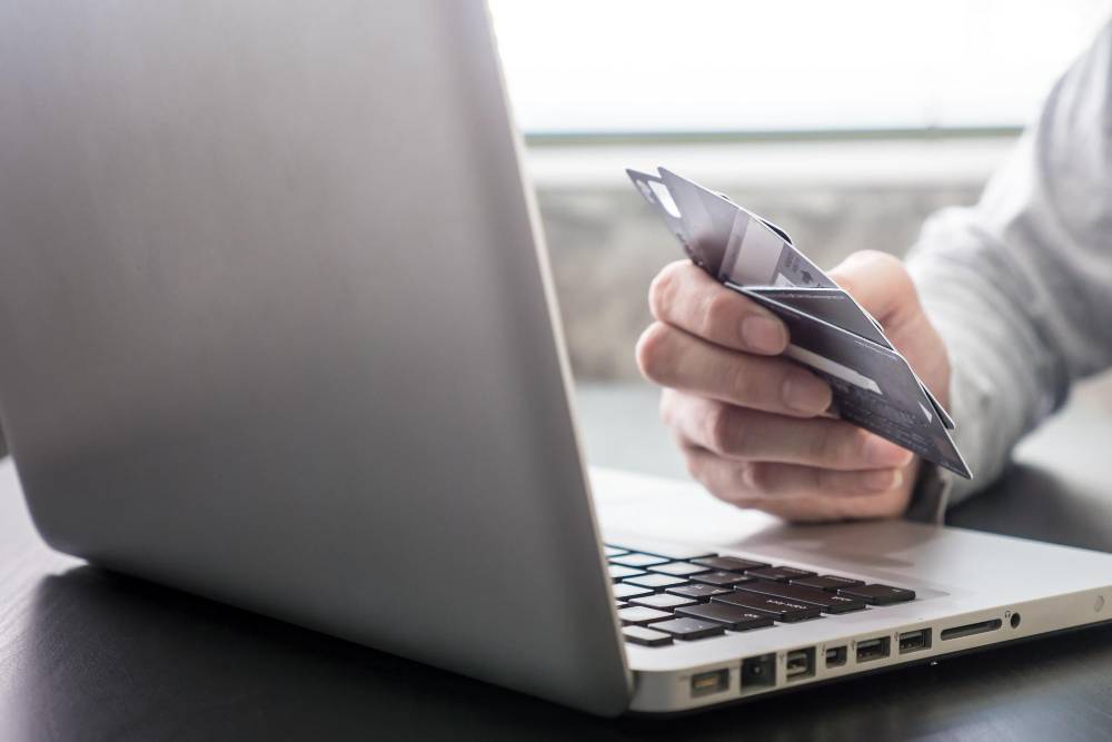 New EU regulation stops banks from charging for instant transfers