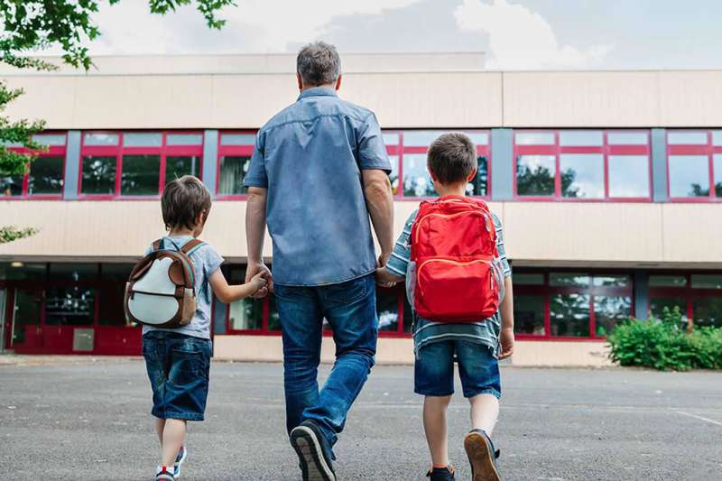 Canary Islanders with children born after 2007 eligible for €1,000 aid payment 