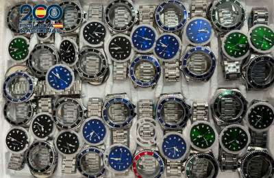 Four arrested in south Tenerife and almost 300,000 counterfeit items seized