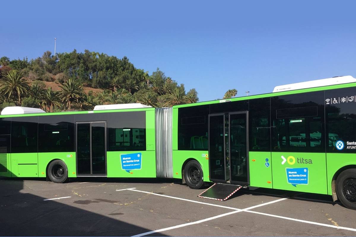 TITSA to introduce double-length buses for routes from Adeje and Arona to Santa Cruz
