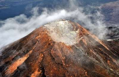 Experts identify "anomalous" volcanic activity at Teide but assure of no immediate eruption risk
