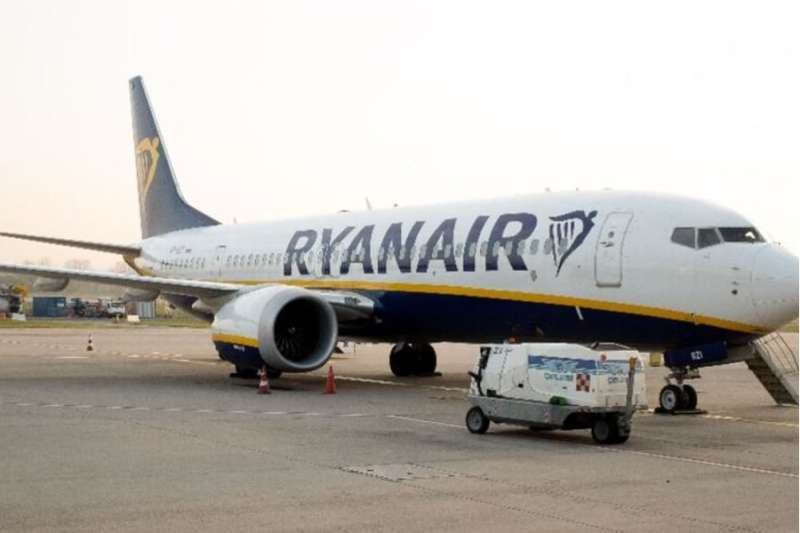 Ryanair flight to Stansted diverted to Tenerife due to suspected tail strike