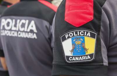 Canary Islands Police arrest two people for serious knife injuries in mass brawl