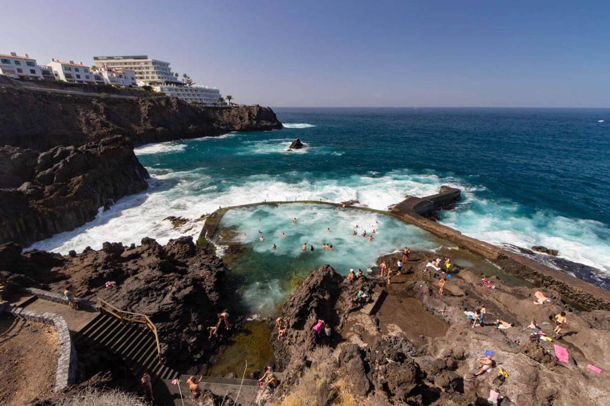 VIDEO: British holidaymaker dies after wave sweeps him into the sea in Tenerife 