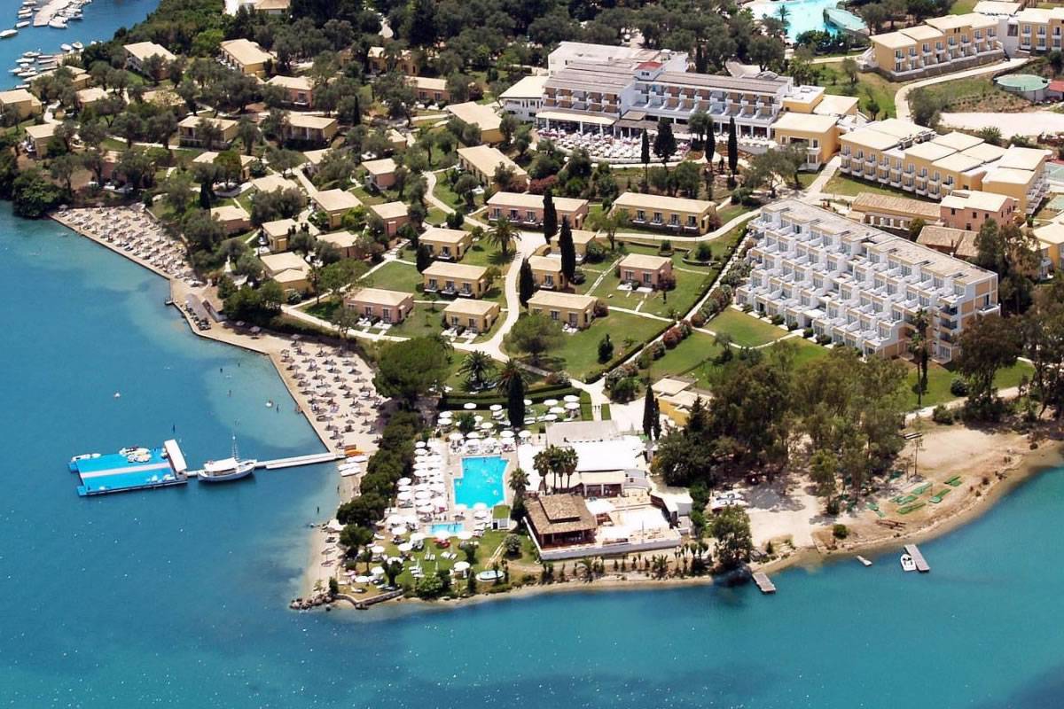 Blackstone Group prepares to sell 22 hotels in the Canary Islands