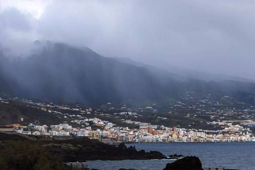 Cloudy skies and occasional showers expected in the Canary Islands this Sunday