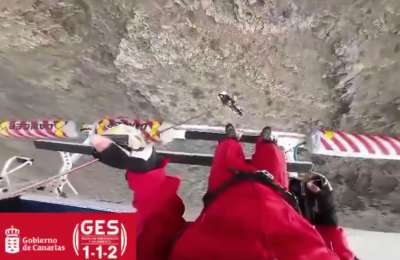 24-year-old paraglider rescued from rocky mountainside in southern Tenerife