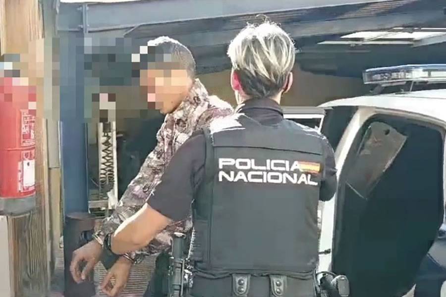 VIDEO: Man arrested for vandalising and robbing over ten cars in Fuerteventura