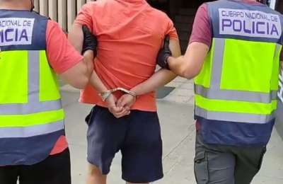Police arrest five people in Tenerife for assaulting a tourist