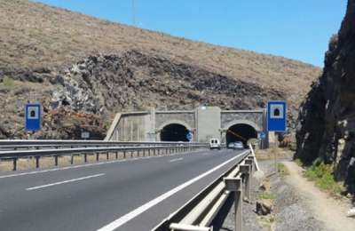 Road worker dies after being hit by car whilst working on the TF-1 motorway 