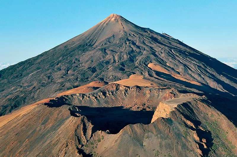 Government to provide “transparent” updates on seismic activity at Mount Teide