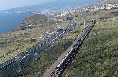 Tenerife’s train in detail: 79 kilometres and seven stations in 39 minutes