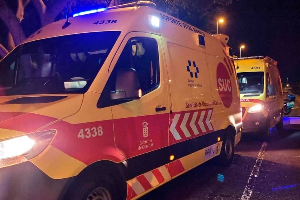 Four hospitalised, one in critical condition, after two road accidents in Tenerife