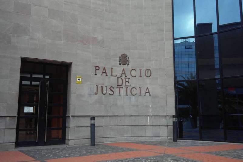 National Police officer imprisoned for involvement in a network of brothels in Tenerife