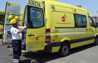 29-year-old woman rescued after falling onto rocks at a Tenerife beach