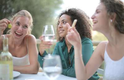 5 Best Foods to Pair with Tonic Water