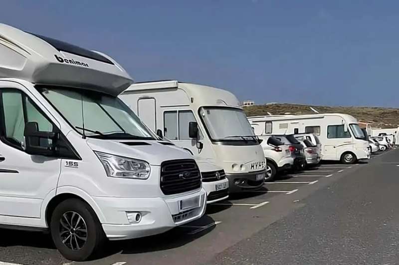 Protest by more than 300 camper vans will cause delays on the TF-1 motorway