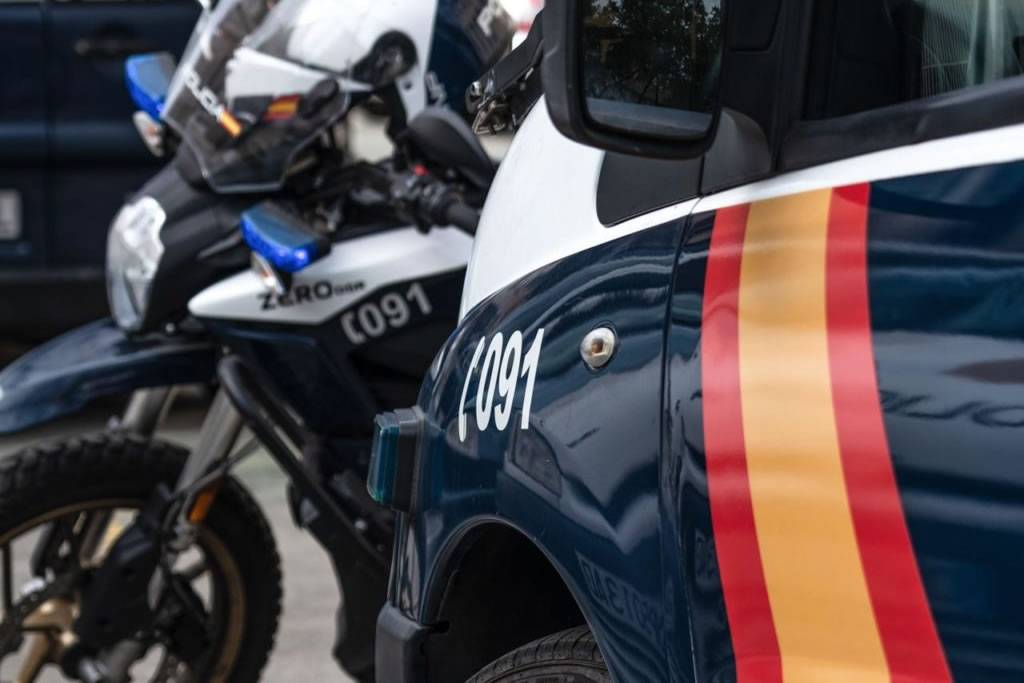 Married couple arrested in Gran Canaria for fraud, corruption, and document forgery