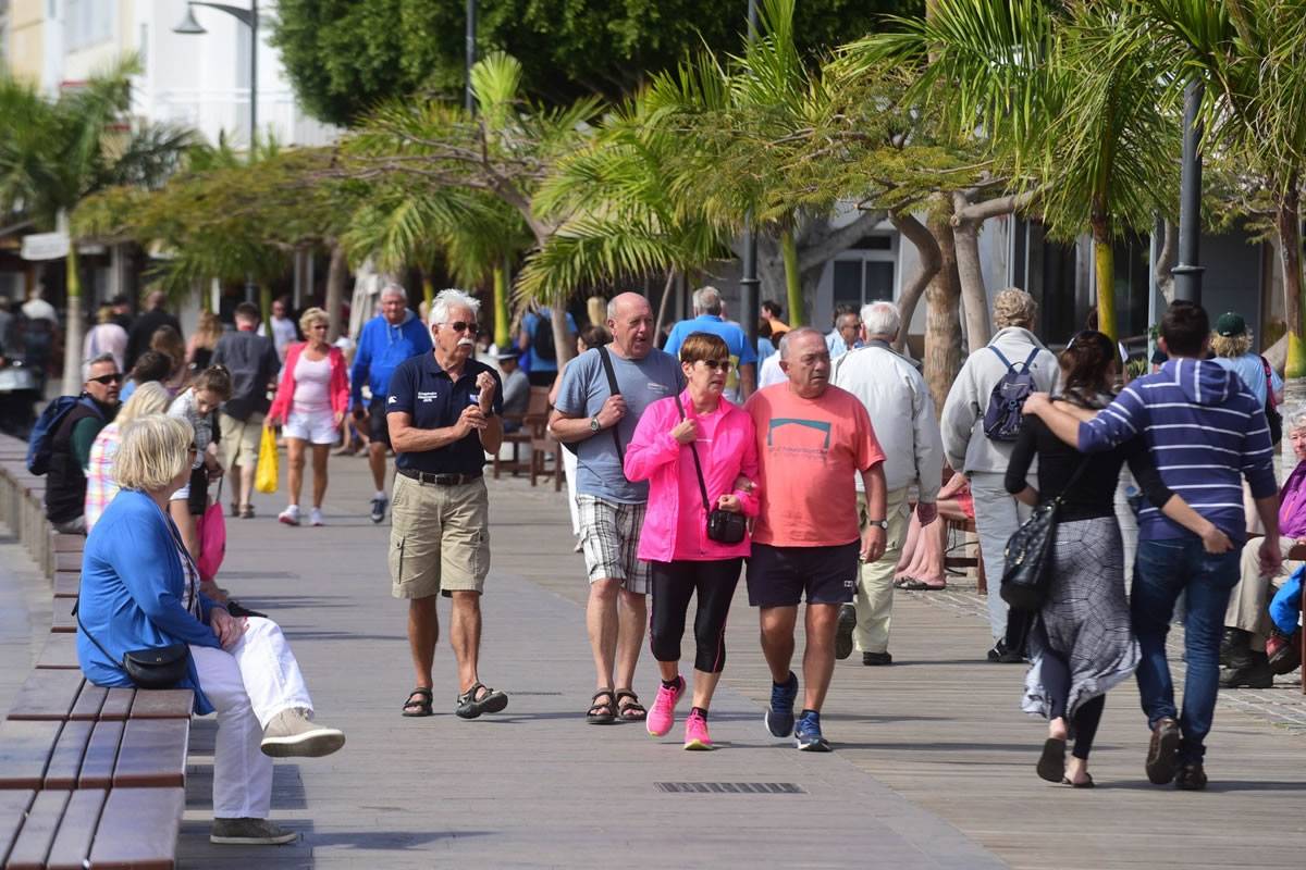 Growing support for a tourist tax in the Canary Islands amid mass tourism protests